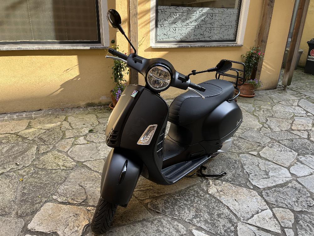 Motorrad verkaufen Vespa GTS 300 hpe ABS Notte Ankauf